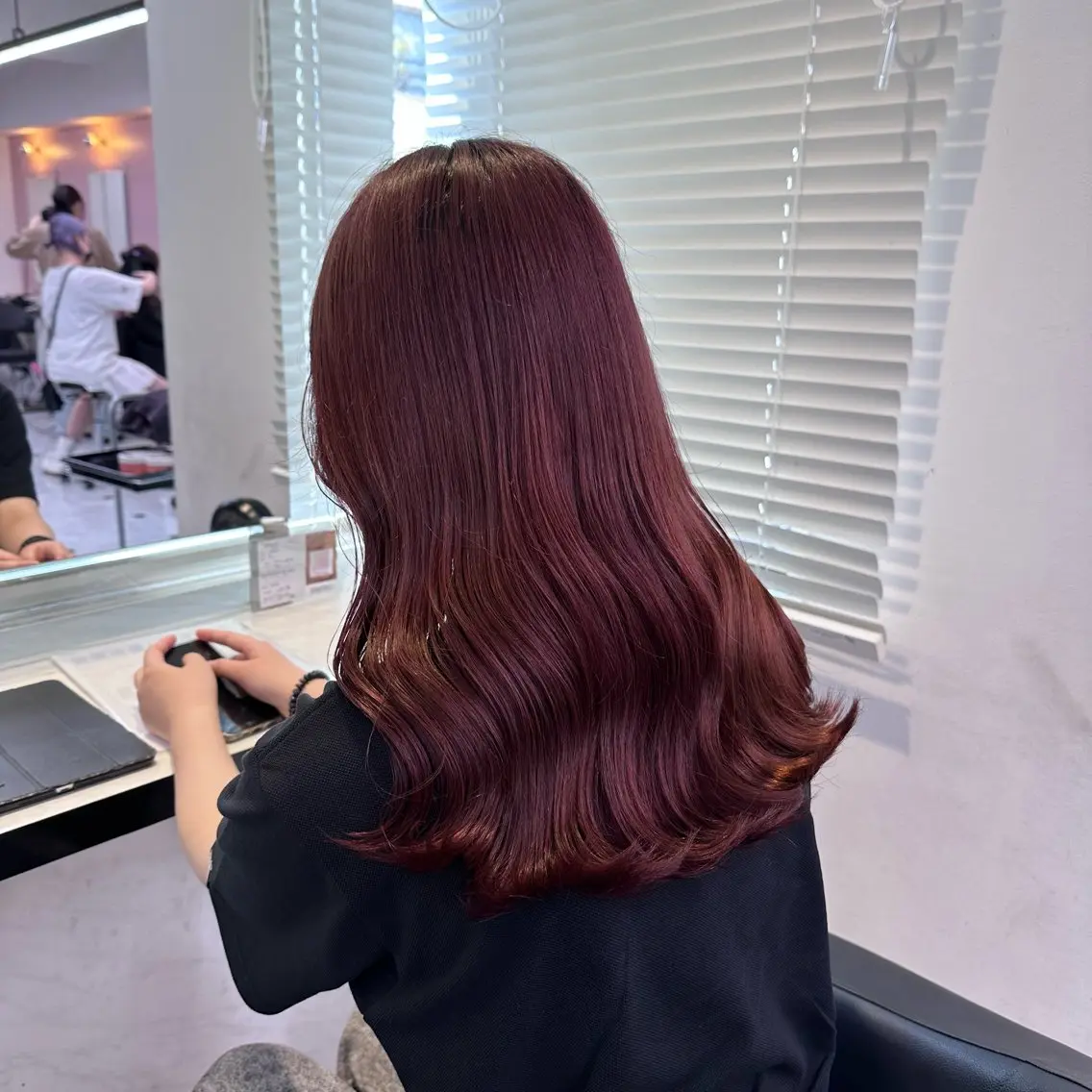 ロング カラー カシス レッドカラー ヘアカラー 💖トレンド春夏 カラー💖FUTAのヘアスタイル