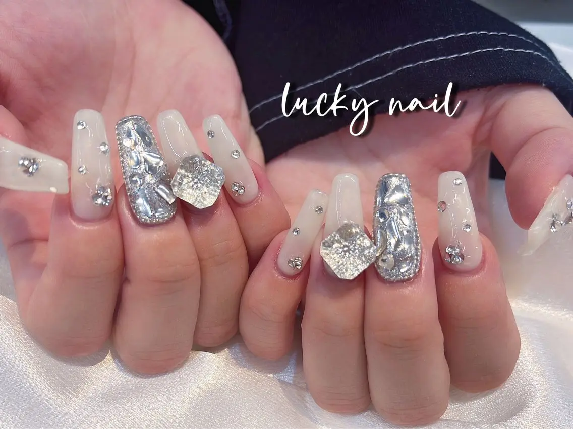 ネイル チークネイル 長さ出し ジェルネイル マグネットネイル 持ち込み Lucky nail 小林和希のネイルデザイン
