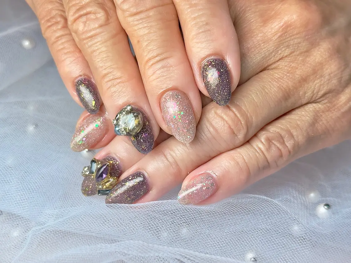 ネイル ハンドネイル Queennail 北堀江AYAのネイルデザイン