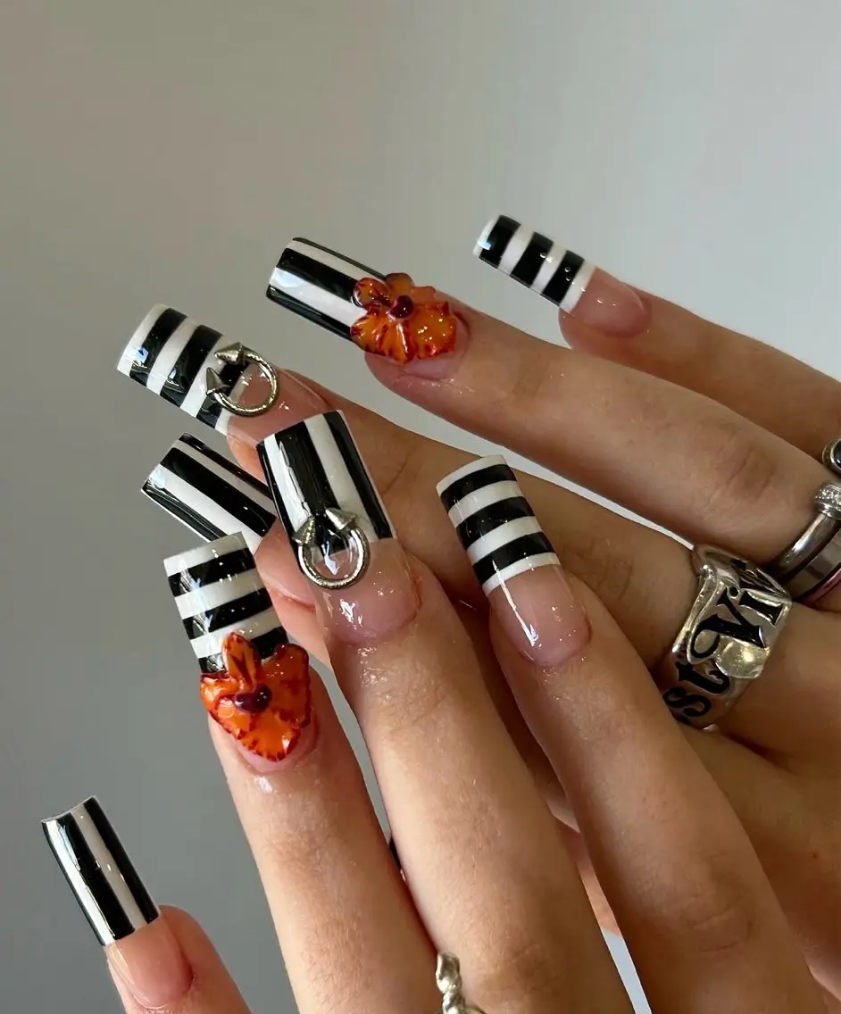 ネイル アートネイル フレンチネイル ジェルネイル 韓国ネイル ミラーネイル ハンドネイル Rin Nail 新大久保店のネイルデザイン