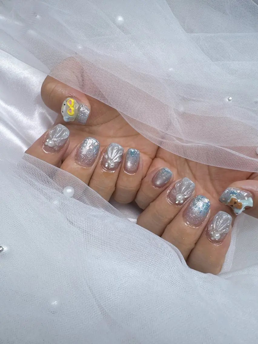 ネイル アートネイル チークネイル ドット フットネイル フレンチネイル ハンドネイル Queeens nailのネイルデザイン