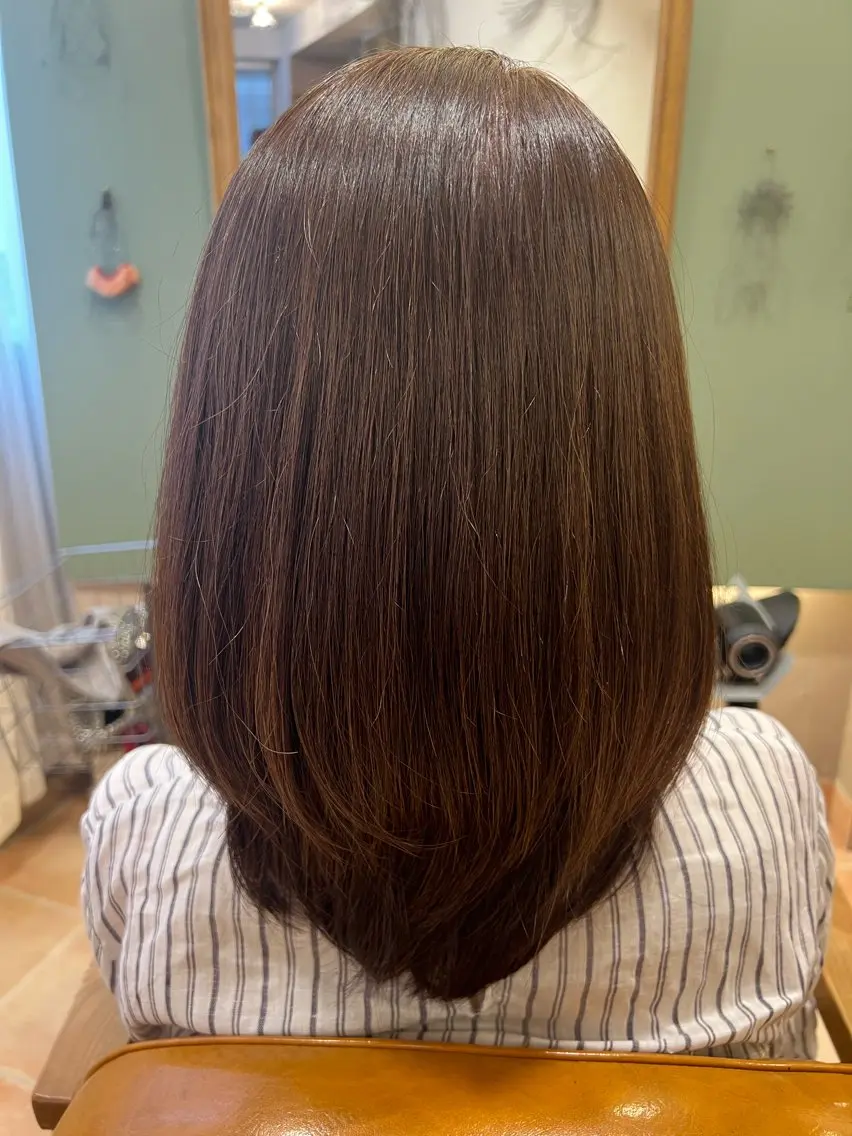 カラー クロサワ ヨーコのヘアスタイル