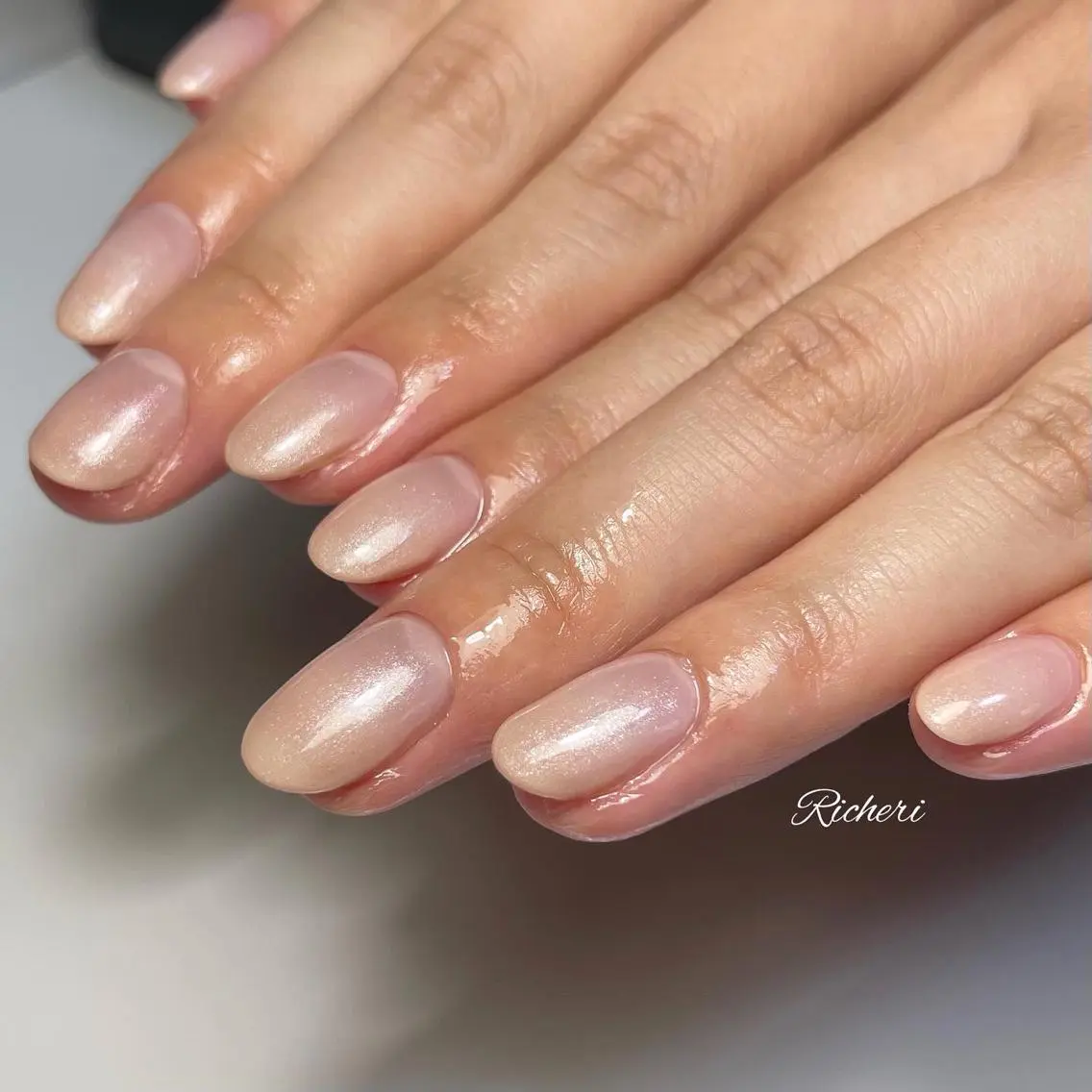 ミディアム ネイル 韓国風ヘア アートネイル ジェルネイル グラデーション キラキラネイル richeri beautyのその他イメージ