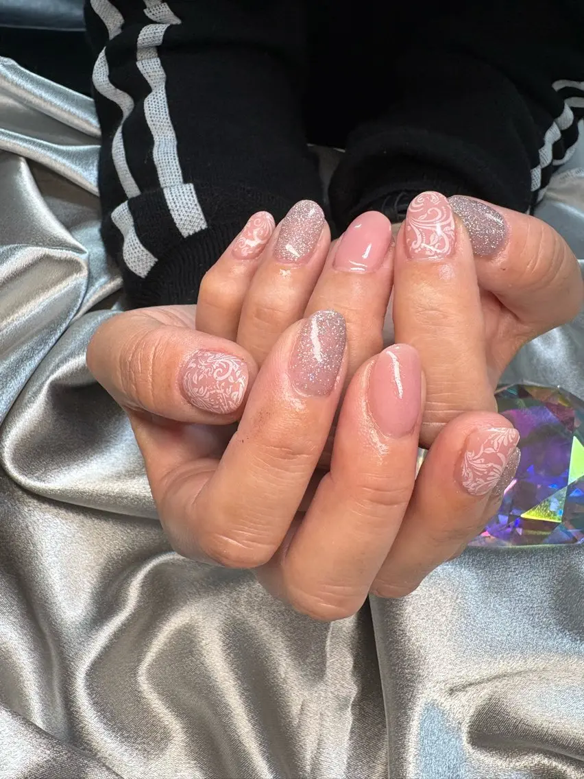 ネイル レース ラメ(グリッター) ハンドネイル Cocopelli N'STYLEのネイルデザイン