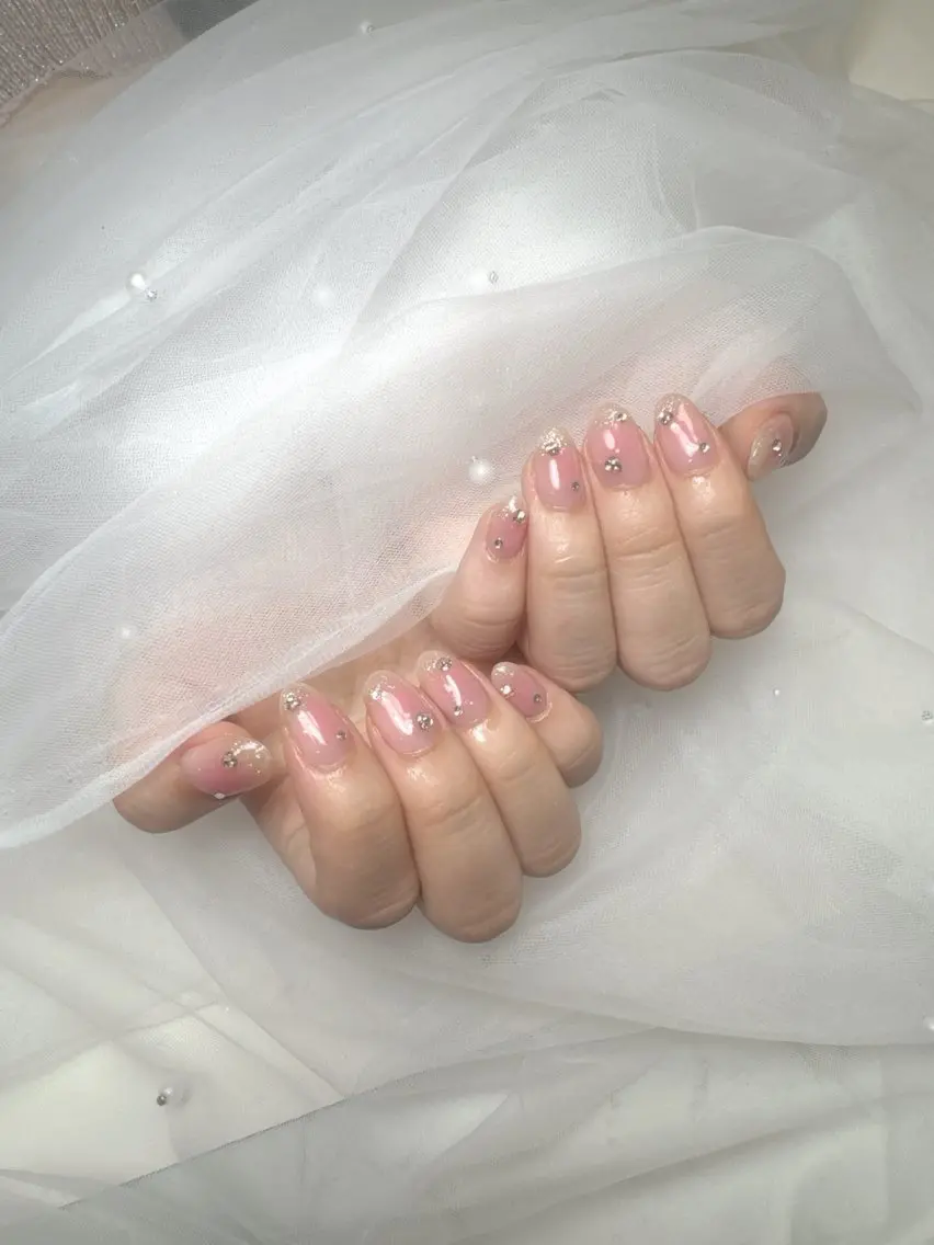 ネイル チークネイル ジェルネイル キラキラネイル 韓国ネイル 持ち込み Queeens nailのネイルデザイン