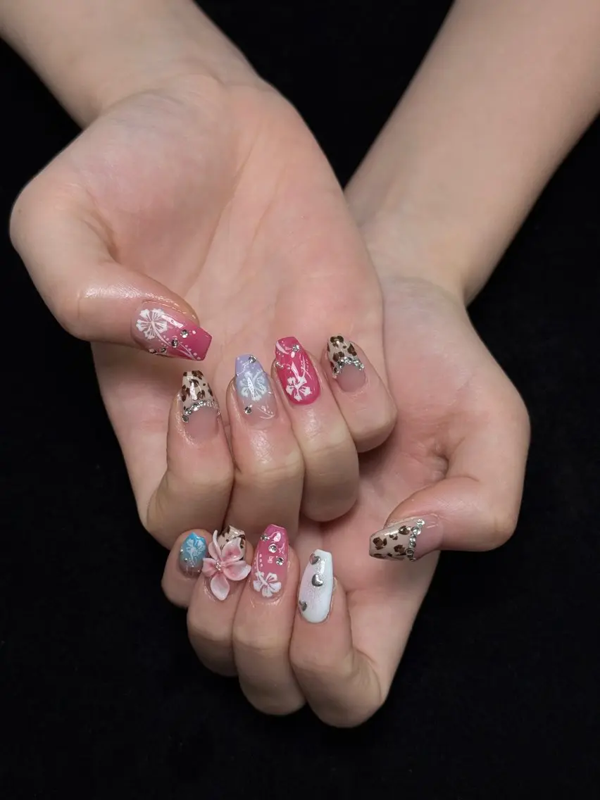 ネイル ハンドネイル ongles chicのネイルデザイン