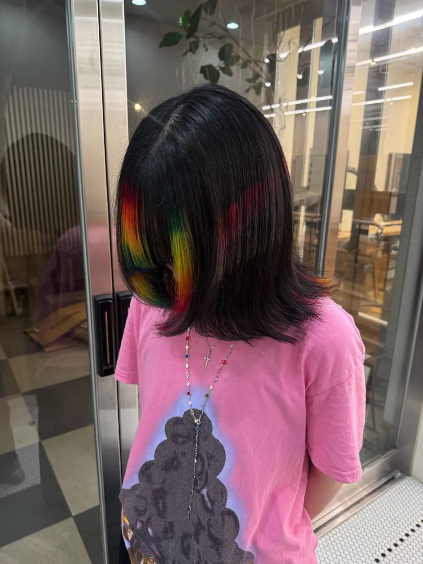 カラー ブリーチ ケアブリーチ デザインカラー ヘアカラー 山下 莉歩のヘアスタイル