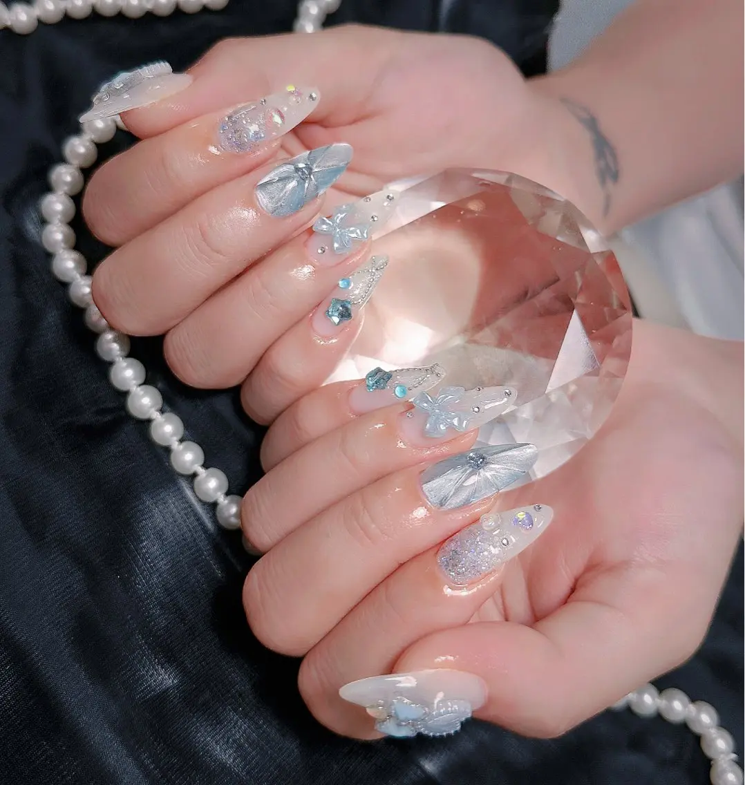 ネイル キラキラネイル マグネットネイル ぷっくりネイル 春ネイル ワンホンネイル ハンドネイル Candy Nailのネイルデザイン