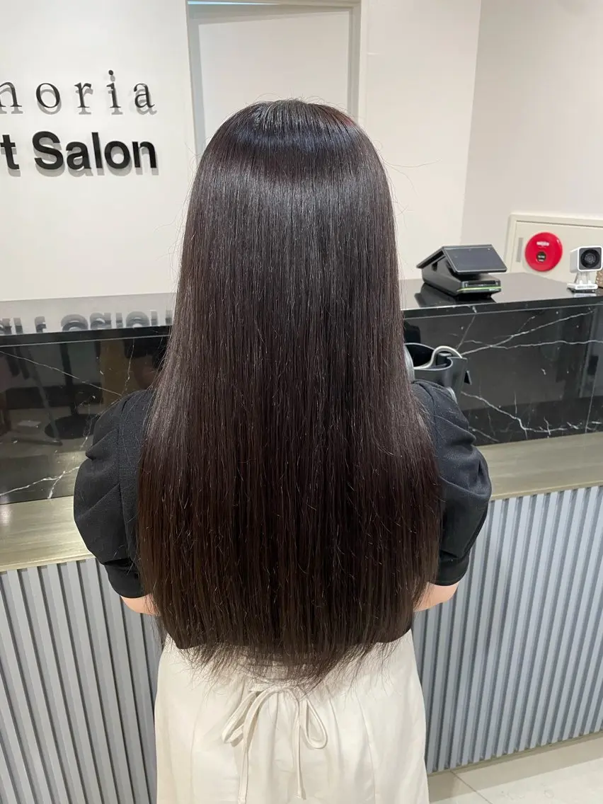 ロング すみれ✨レイヤー 🫧透明感カラーのヘアスタイル