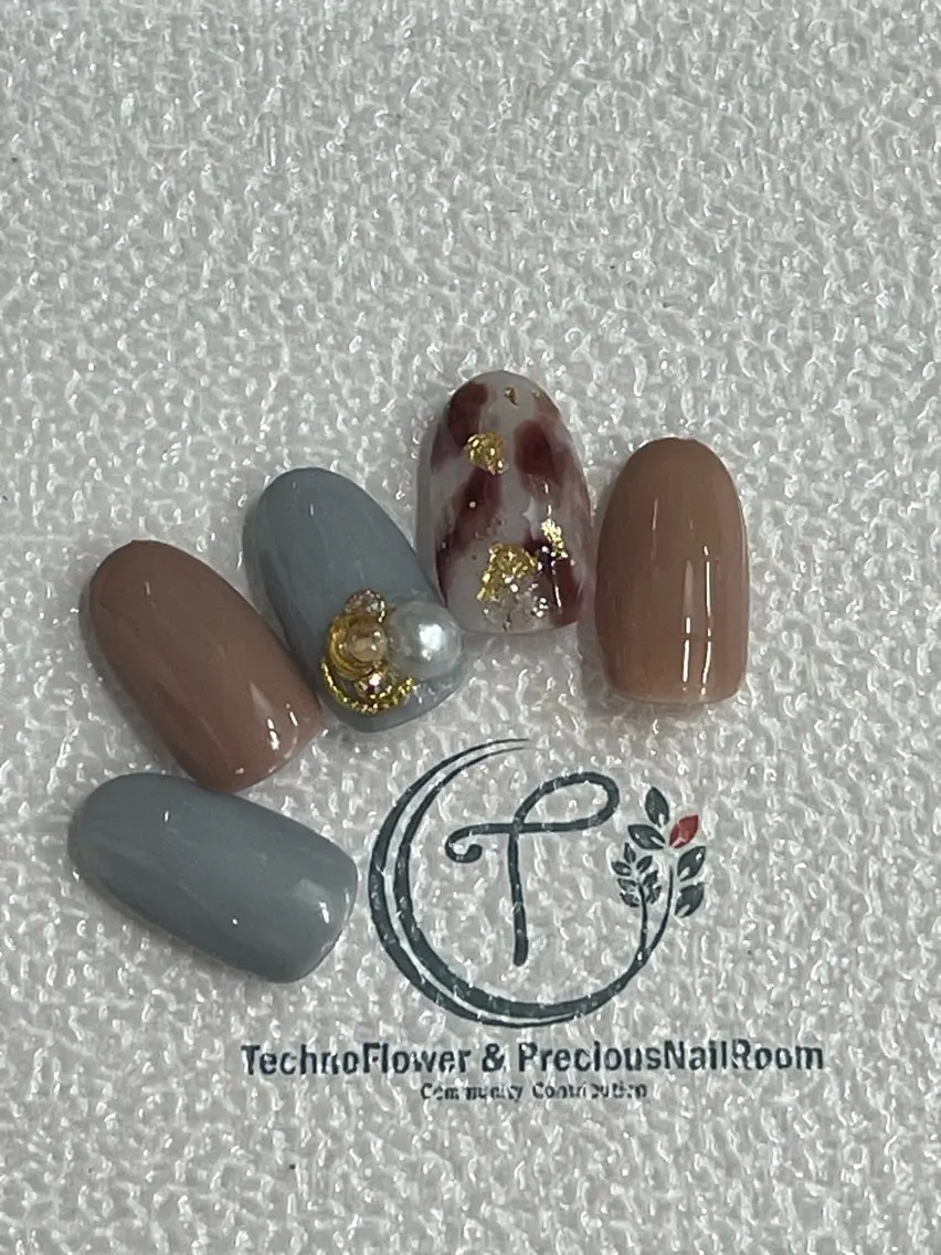 ネイル フラワーネイル ハンドネイル フットネイル precious nail roomのネイルデザイン