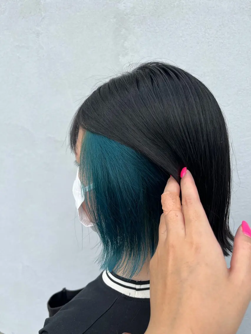 ショート ボブ ヘアカラー トリートメント 伊津 綾理彩のヘアスタイル