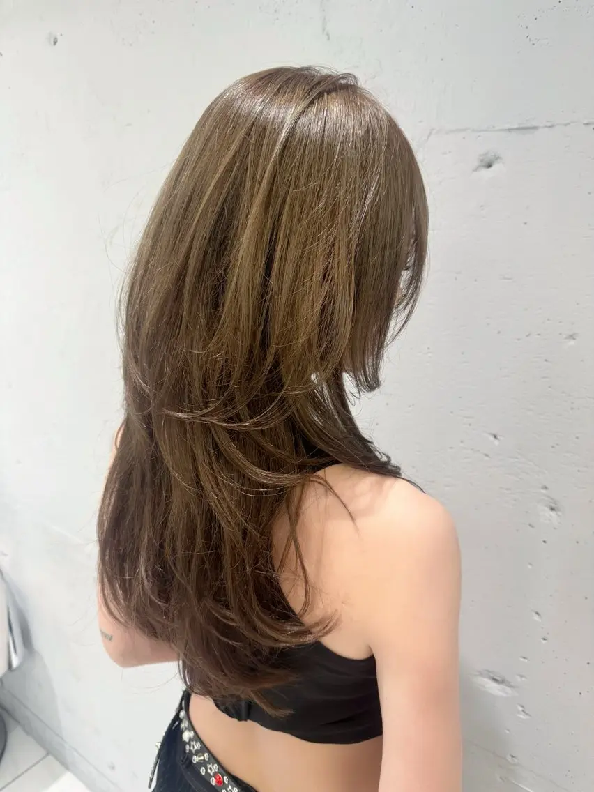 カラー つばさ☁️ 中韓MIXスタイルのヘアスタイル