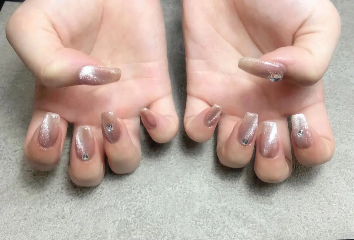 ネイル ストーンネイル nailroom DIASOMNIAのネイルデザイン