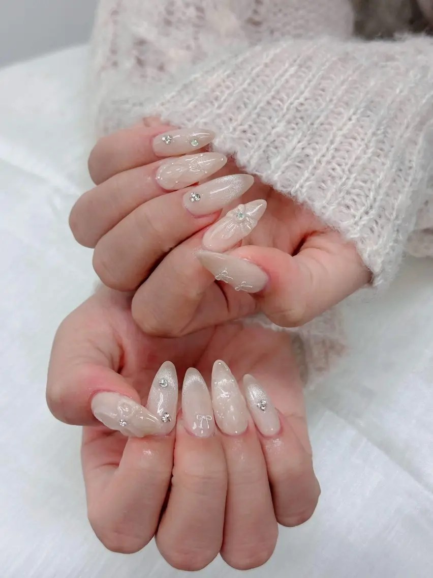 ネイル アートネイル オーロラネイル チークネイル 長さ出し フットネイル ハンドネイル ハンドケア Anh Nail 歌舞伎町のネイルデザイン