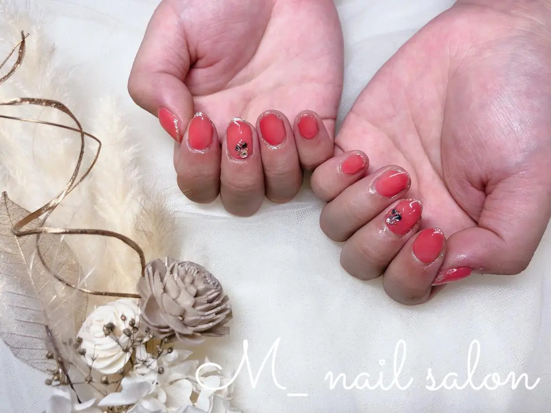 ネイル シンプルネイル M_ nail salonのネイルデザイン