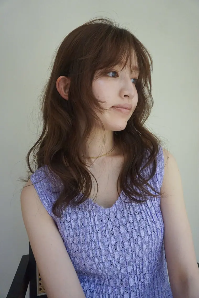 セミロング レイヤーカット 吉田 愛美のヘアスタイル
