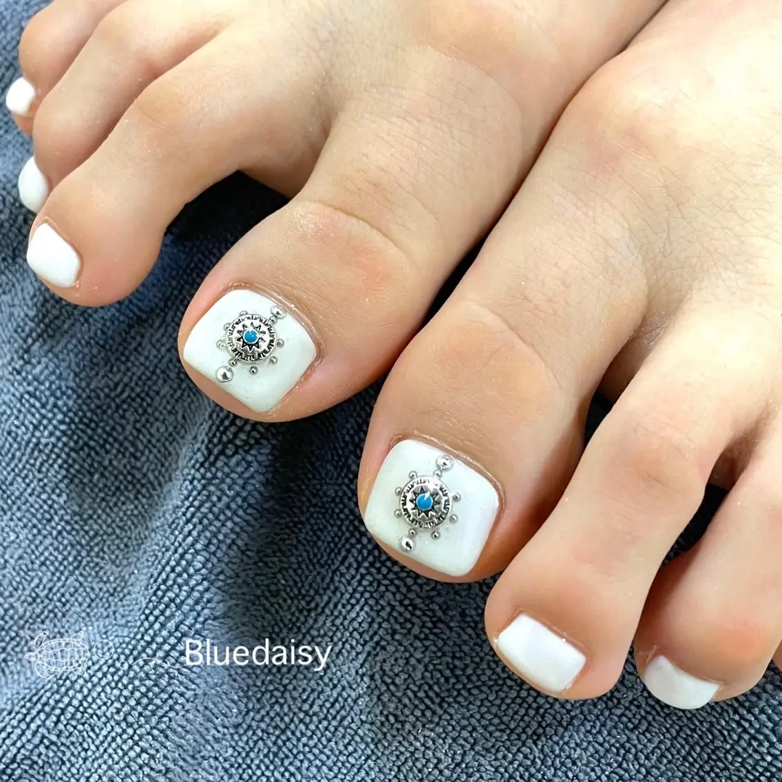 ネイル アートネイル フットネイル Blue daisy 栄本店のネイルデザイン