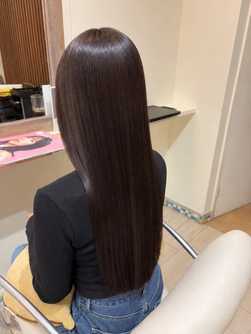 ロング カット ヘアカラー NICCOLO室見 Erinaのヘアスタイル