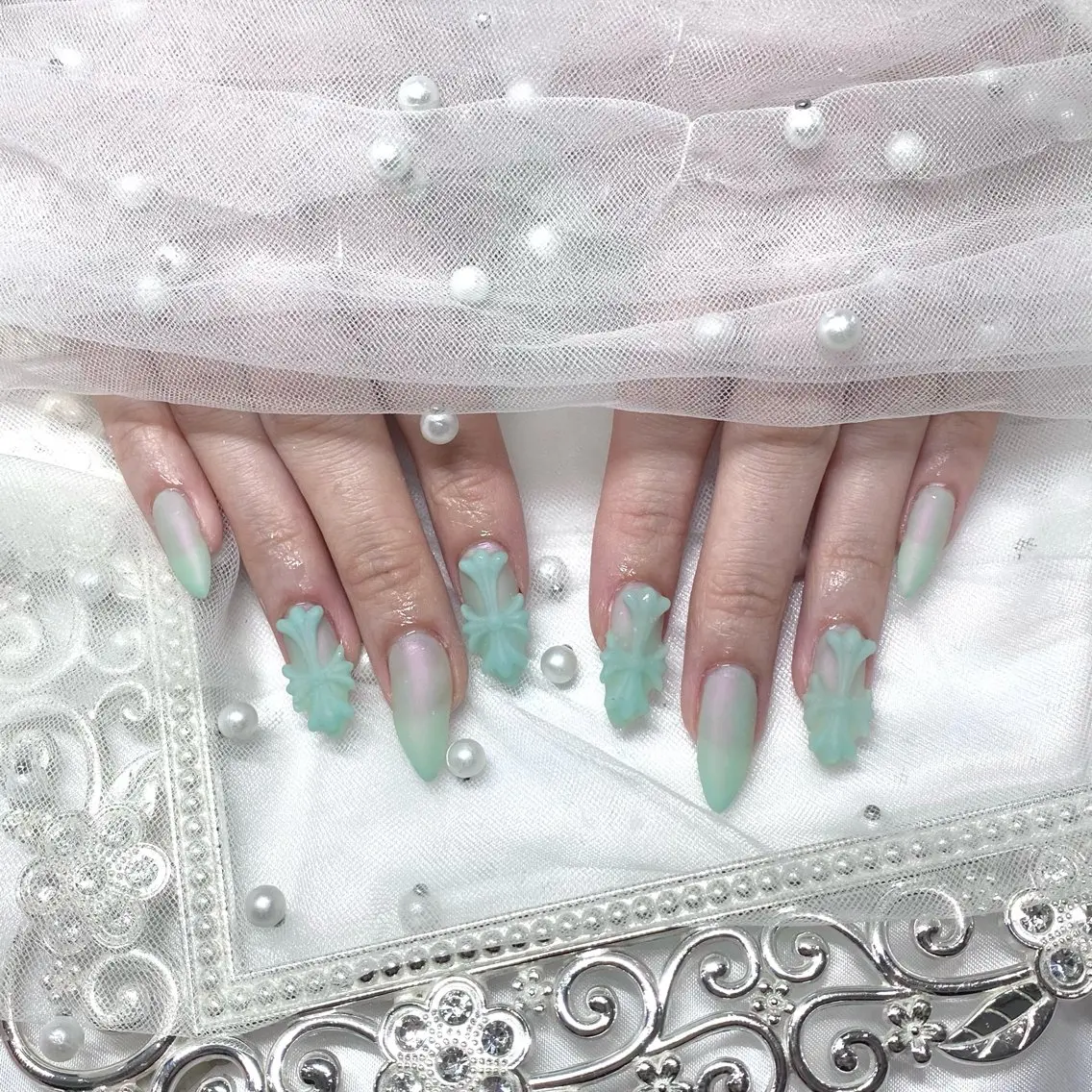 ネイル ハンドネイル Yveil 心斎橋店 hirokoのネイルデザイン