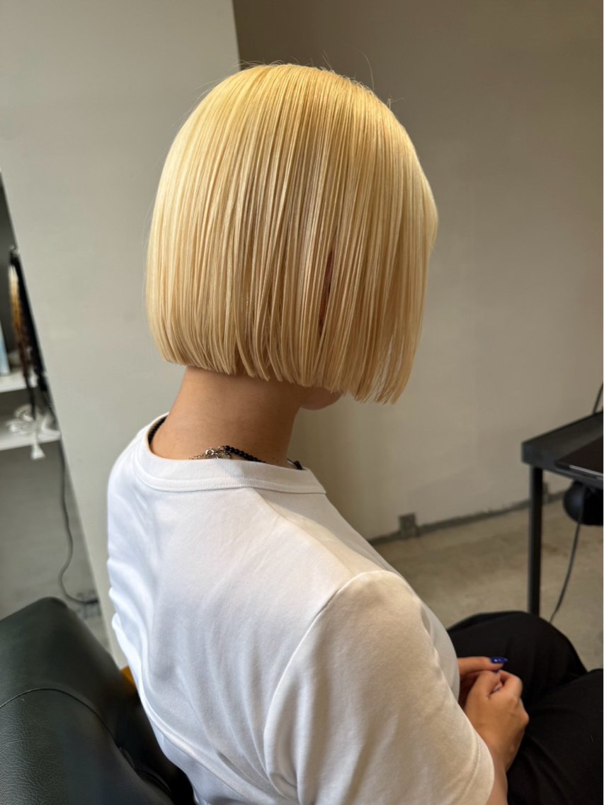 ミディアム ヘアカラー ill/ハイトーン カラー/塩崎聖奈のヘアスタイル