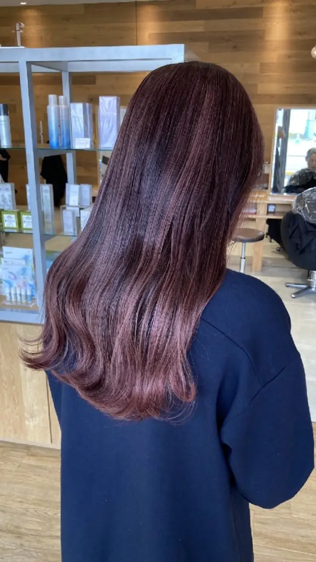 ロング カット ヘアカラー 合田 美空のヘアスタイル