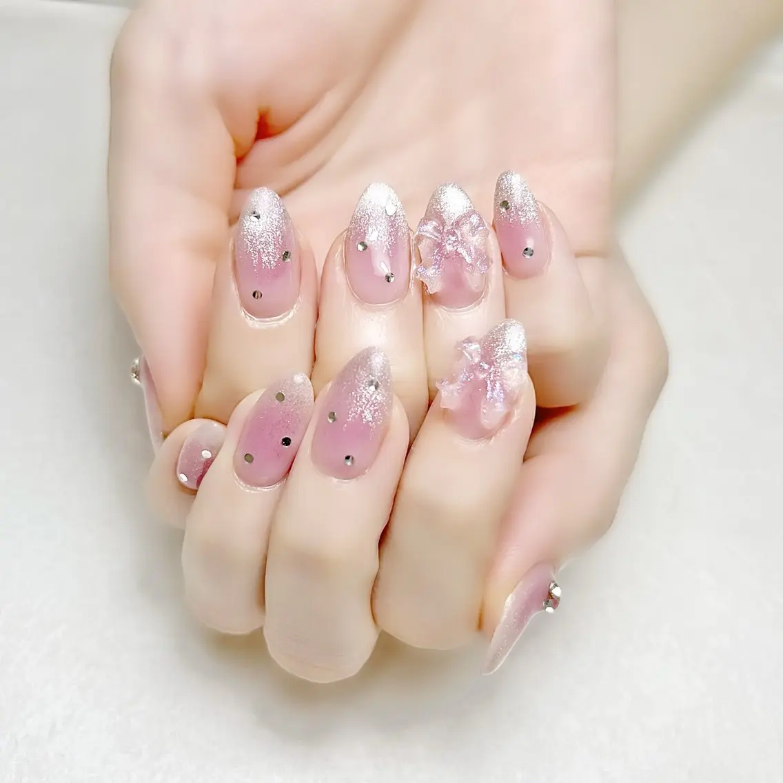 ネイル チークネイル マグネットネイル ピンク リボン ワンホンネイル rouse nail RISATOのネイルデザイン