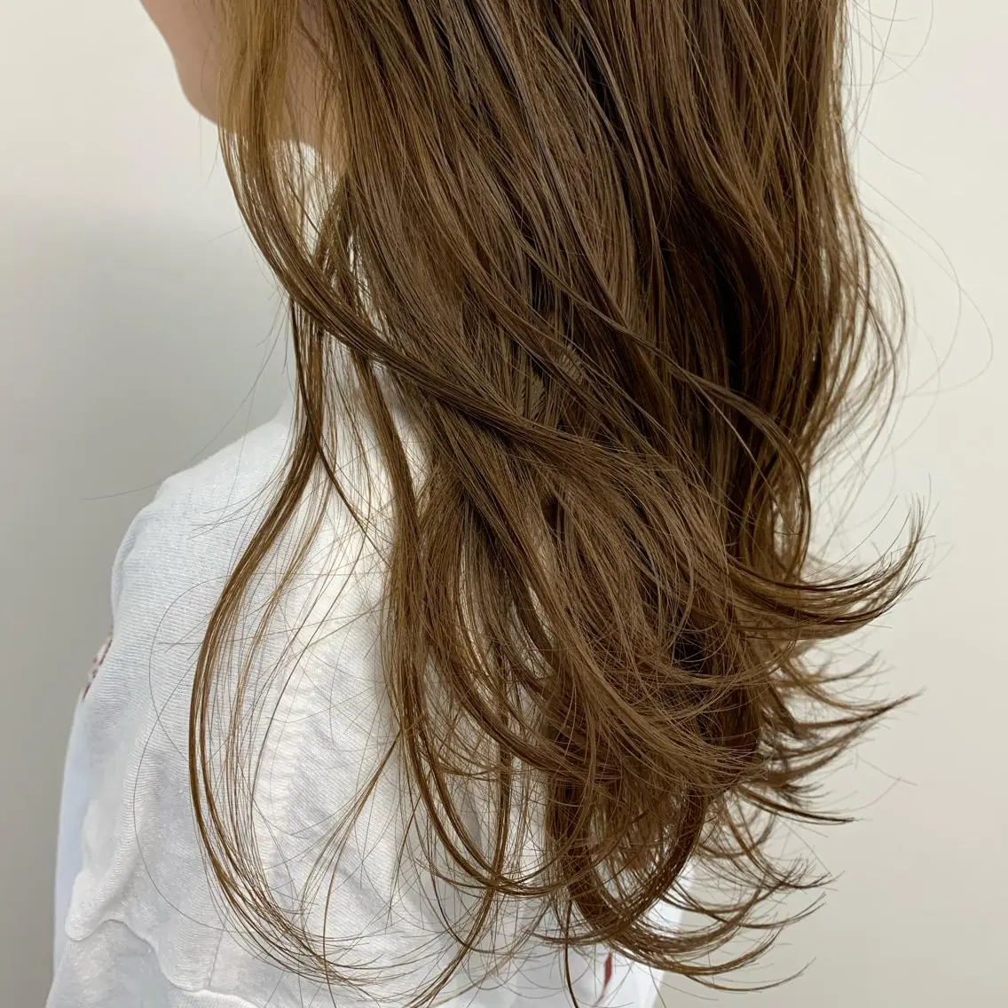 ロング カラー アディクシーカラー ベージュカラー ハイトーンカラー オレンジ カット ヘアカラー 石井 静のヘアスタイル