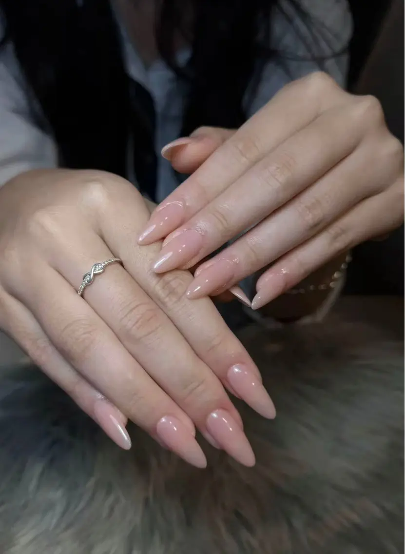 ネイル チークネイル フレンチネイル グラデーション キラキラネイル 韓国ネイル Minette nailHuongのネイルデザイン