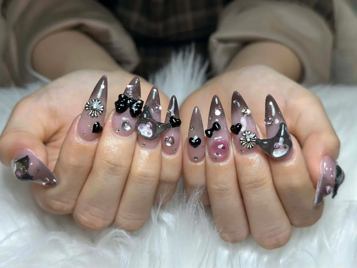 ネイル フレンチネイル ジェルネイル ガーリー 韓国ネイル ロングネイル ハンドネイル ミ ミのネイルデザイン