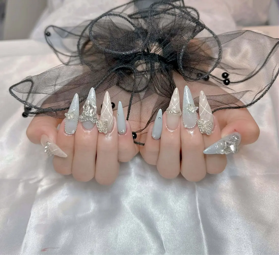 ネイル フラワーネイル ジェルネイル 韓国ネイル 持ち込み 春ネイル Huyn Nail Studioのネイルデザイン