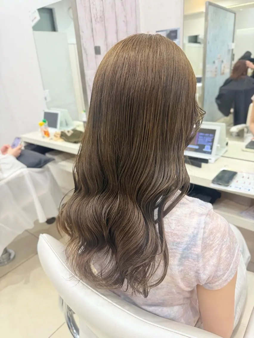 ロング カラー ベージュカラー オリーブベージュ カット ヘアカラー 🤎ベージュカラー/ 髪質改善/山岸🤎のヘアスタイル