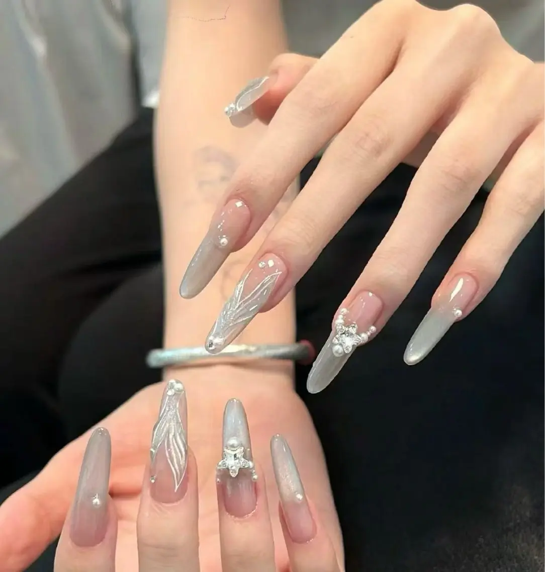 ネイル フラワーネイル フレンチネイル ジェルネイル ガラスフレンチ ハート ハンドネイル BabyYouMi nailのネイルデザイン