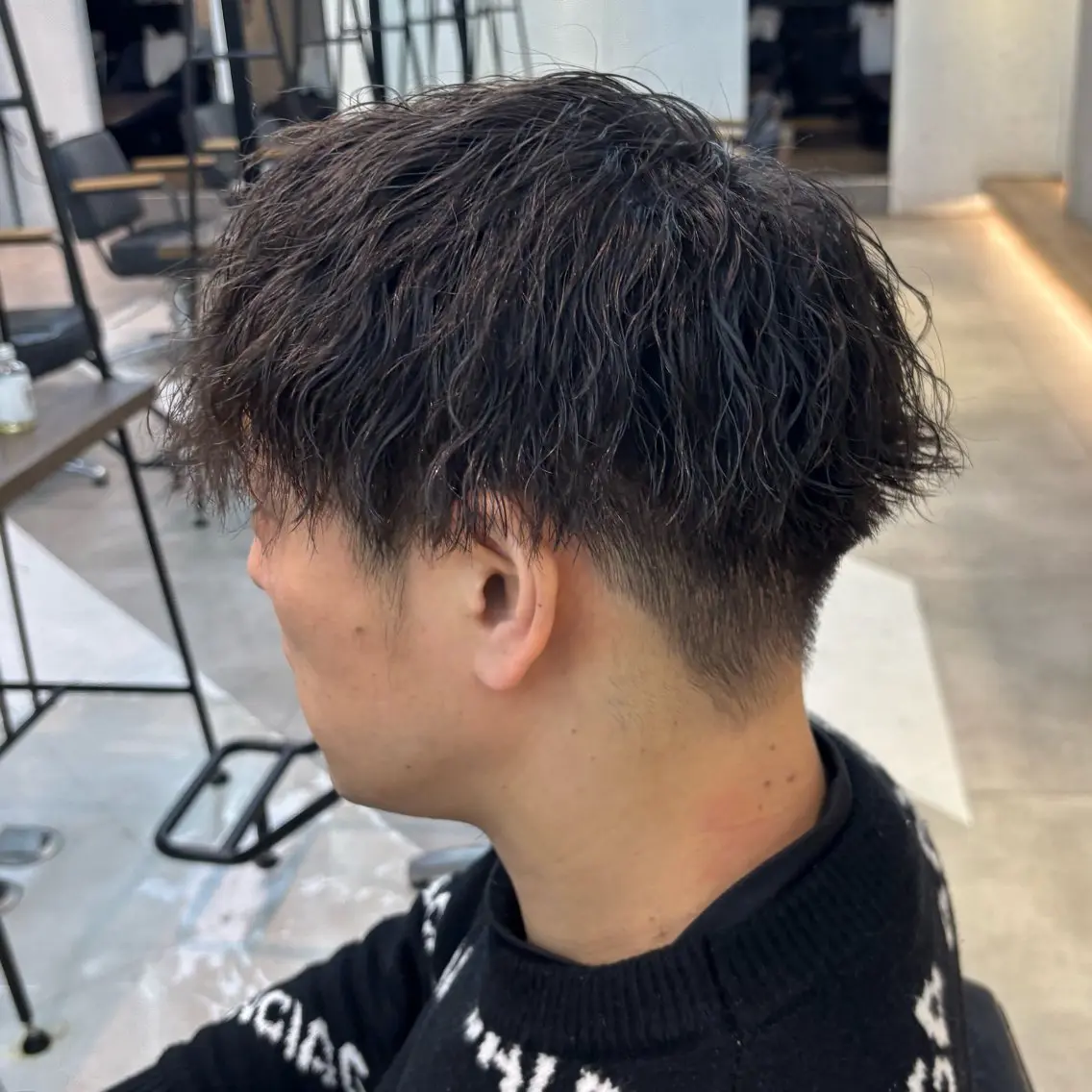 パーマ メンズ カット パーマ センターパート/カラ ーメッシュ📍ユリのヘアスタイル