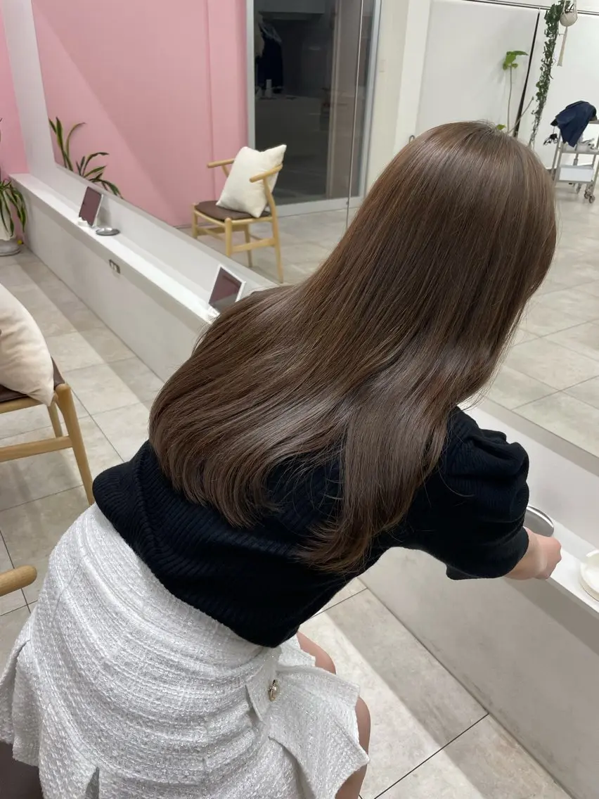 カラー ヘアカラー 相澤 陽菜のヘアスタイル