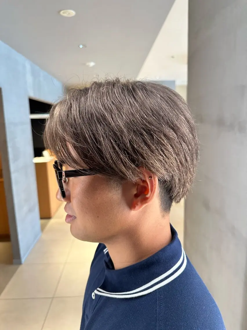 ショート カラー メンズ メンズブリーチ ブリーチ グレージュ メンズパーマ特化/ シャドウ/波巻/陸翔のヘアスタイル