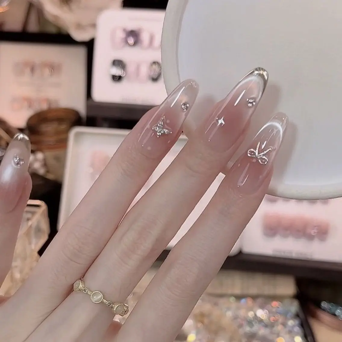 ネイル ハンドネイル RINN ANA.CHUOのネイルデザイン