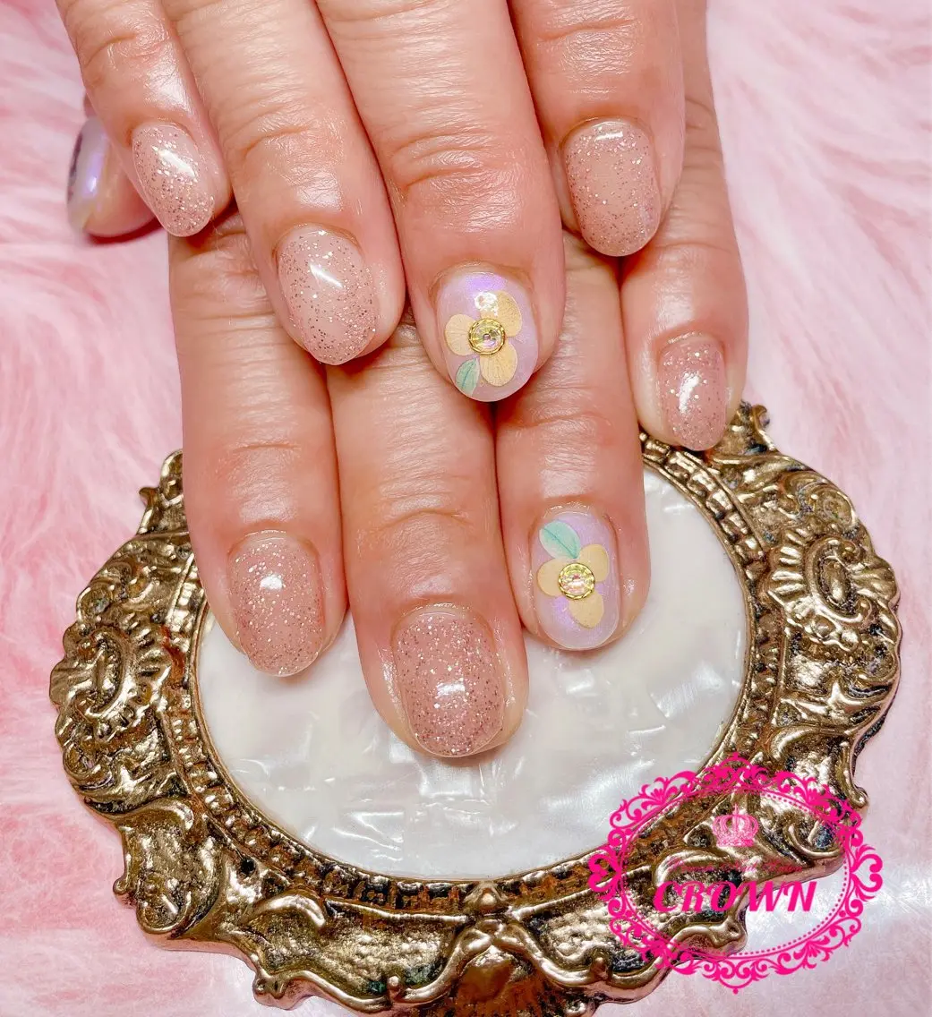 ネイル CROWN プライベートサロンのネイルデザイン