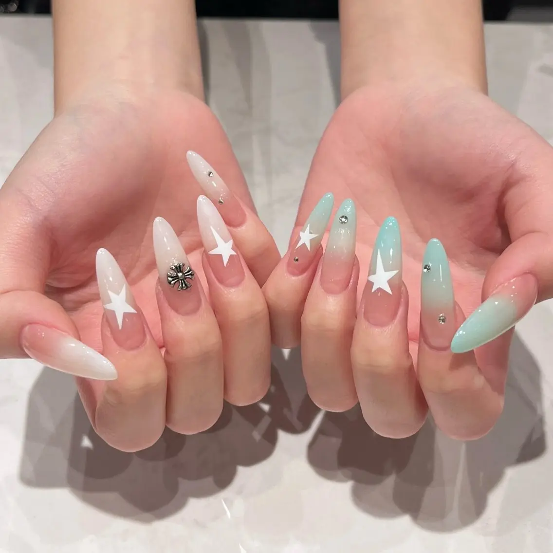 ネイル ENSalon 愛佳のネイルデザイン