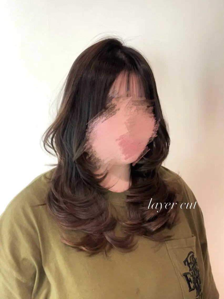 セミロング レイヤーカット カット ヘアカラー シュリ /岐阜のヘアスタイル