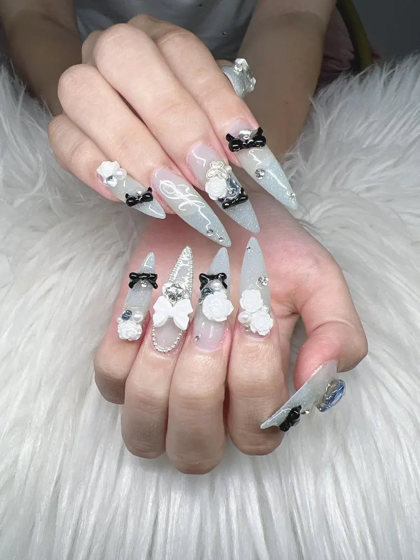 ネイル 長さ出し グラデーション 卒業式 キラキラネイル マグネットネイル ハンドネイル Lee Nailsのネイルデザイン