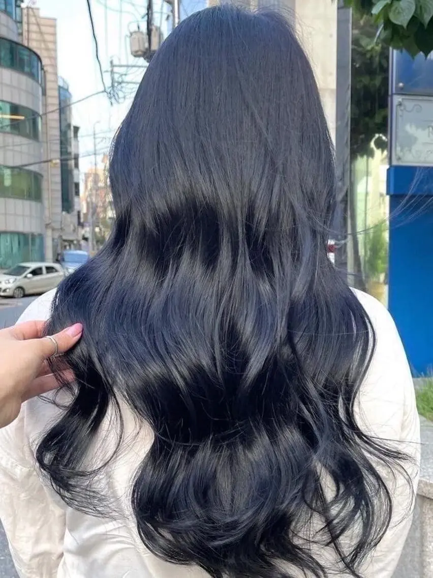 ロング カラー LIM ヒラクのヘアスタイル