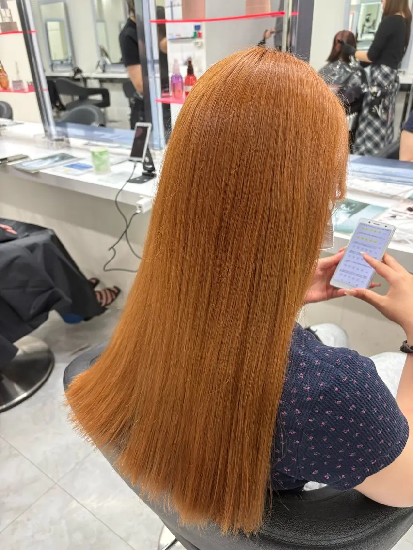 ロング カラー ヘアカラー 佐藤 笑瑠のヘアスタイル