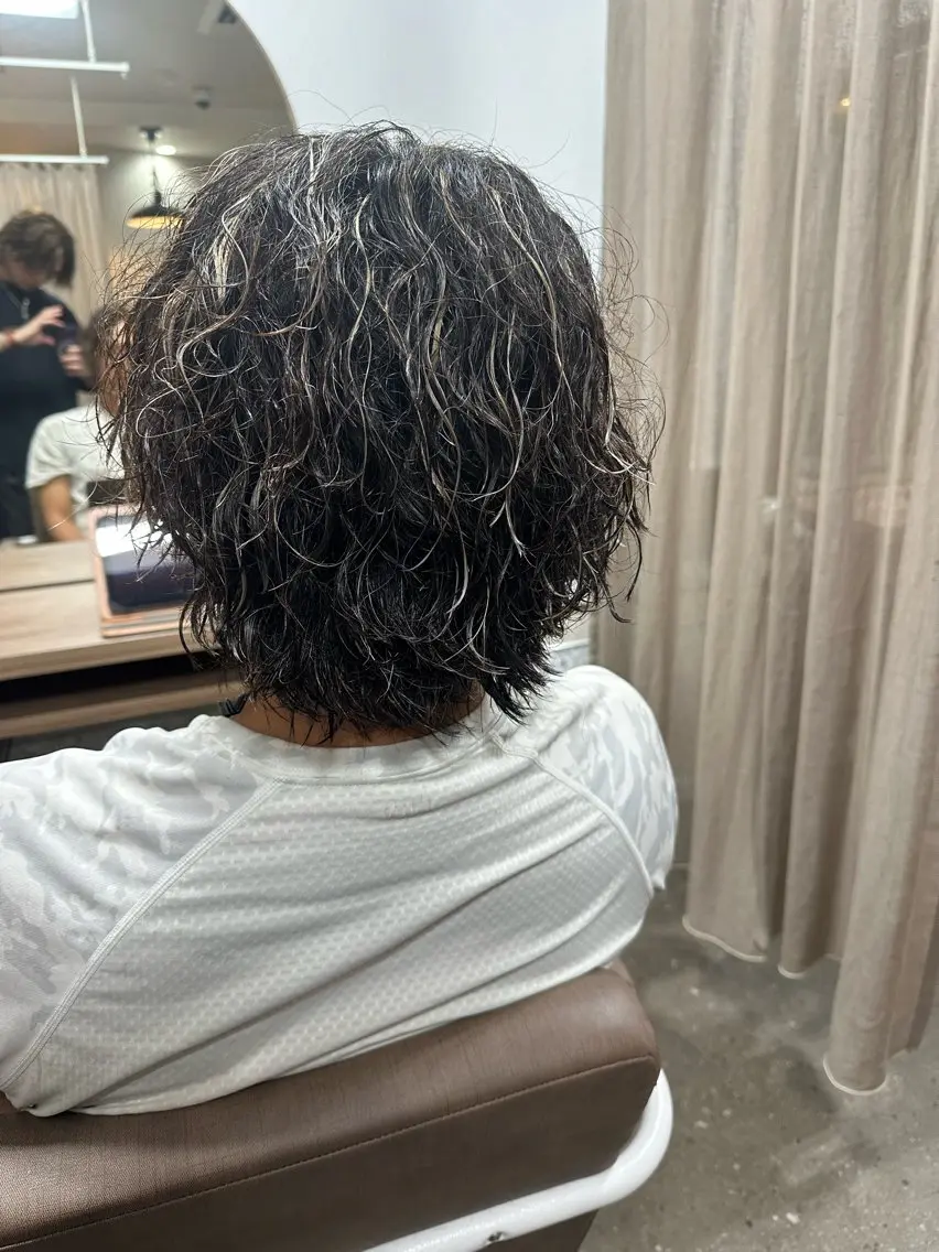 ミディアム ミディアムパーマ カット ヘアカラー トリートメント TELA HAIR 副代表RIKUのヘアスタイル