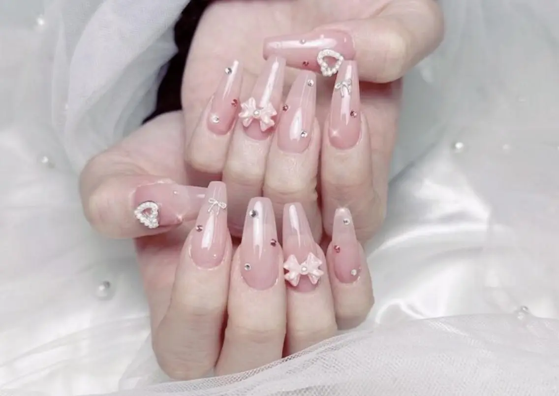 ネイル Kana🌻マツエク &Nailサロン💛のネイルデザイン