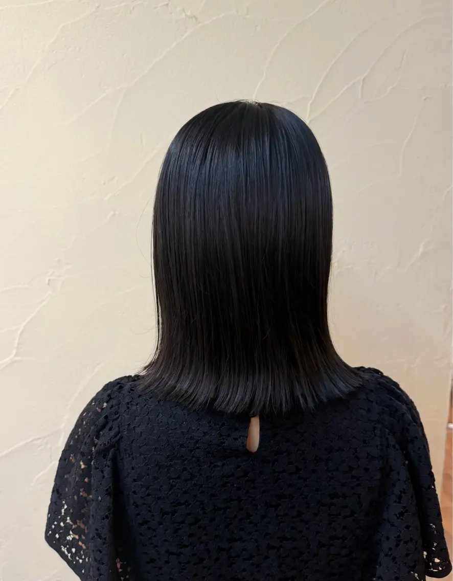 ミディアム カット 木戸 彩乃のヘアスタイル