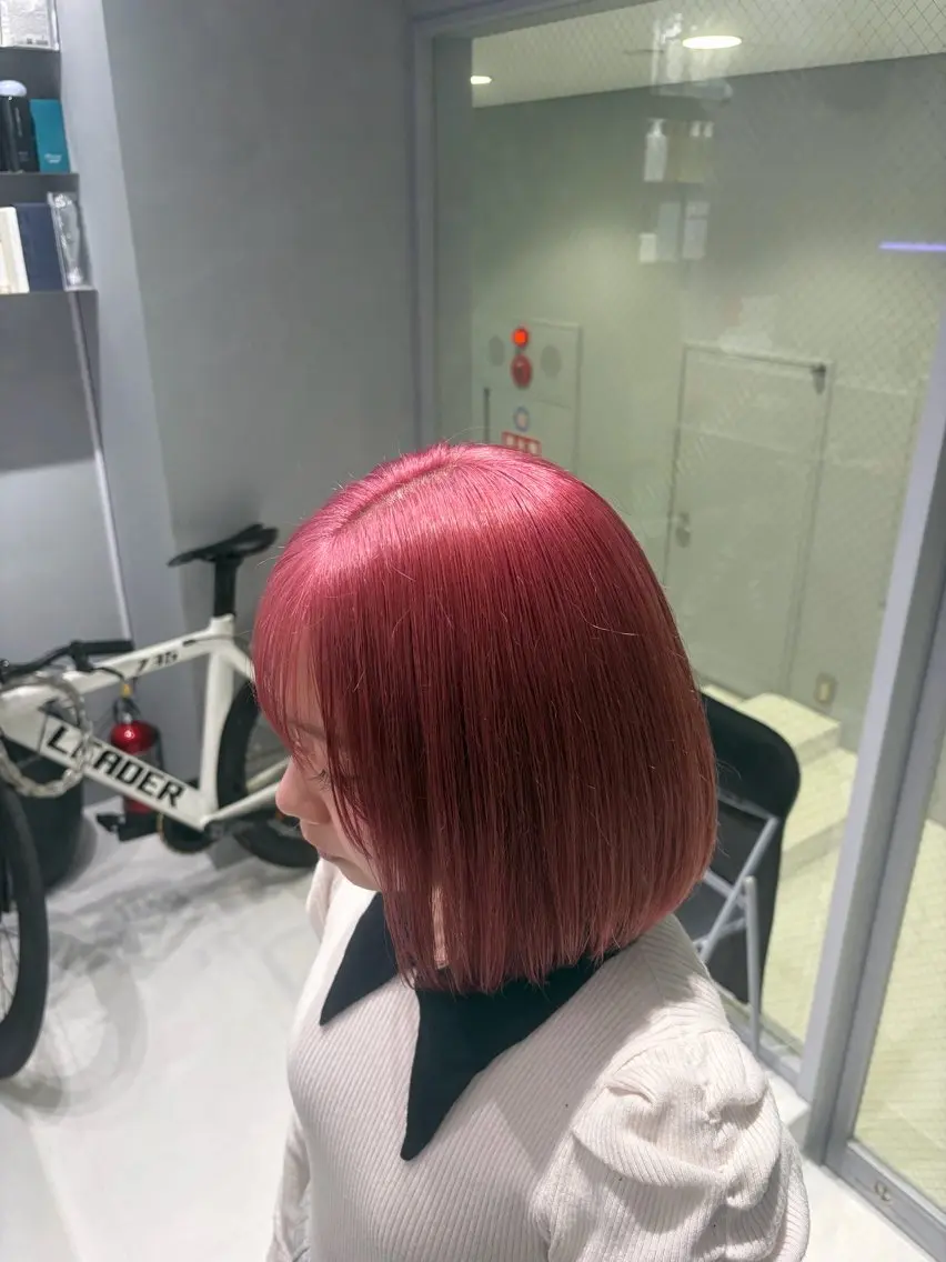 ショート ハイトーンカラー ピンクカラー特化のヘアスタイル