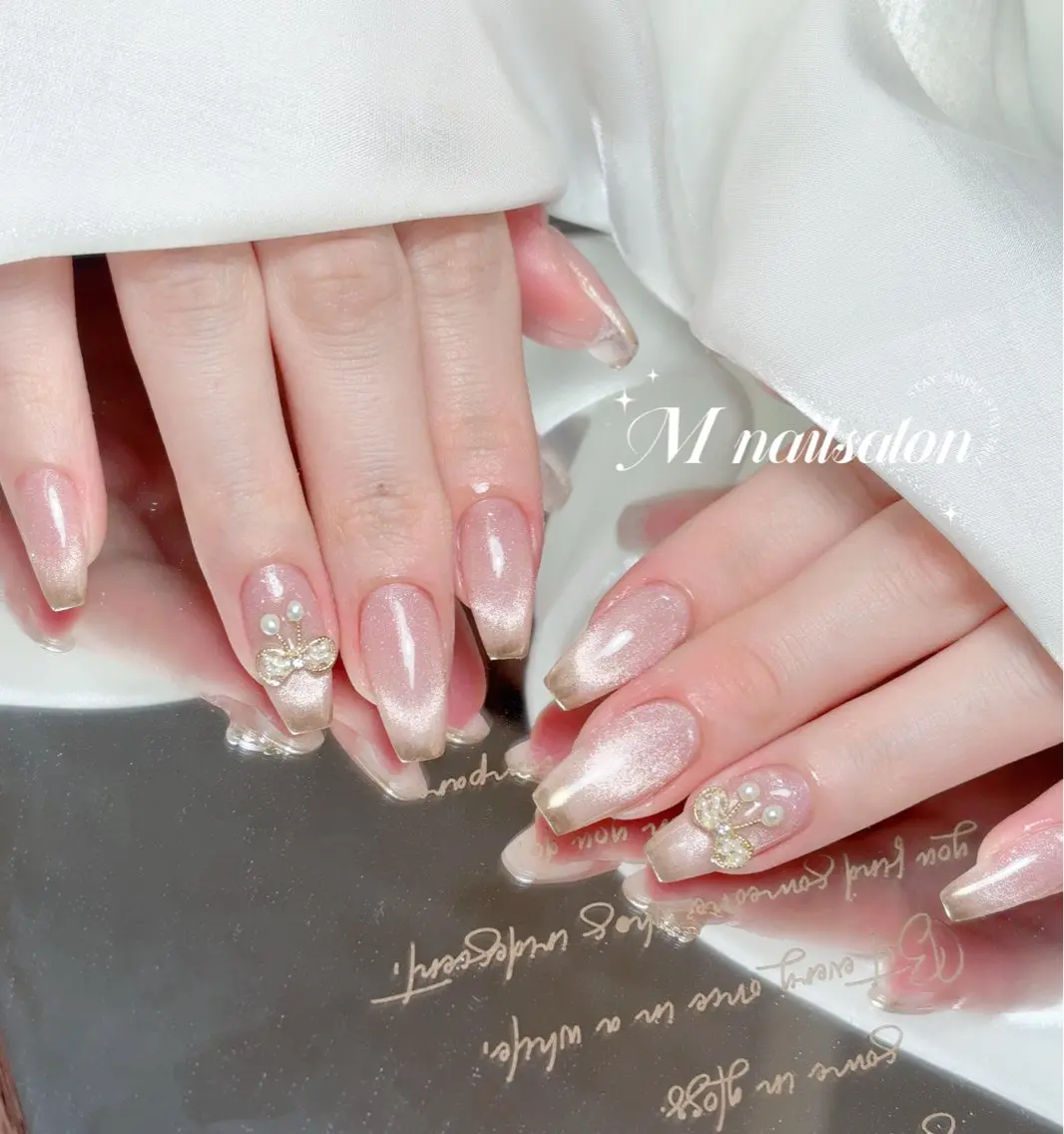 ネイル ハンドネイル M🌷nail 長さだし専門店のネイルデザイン