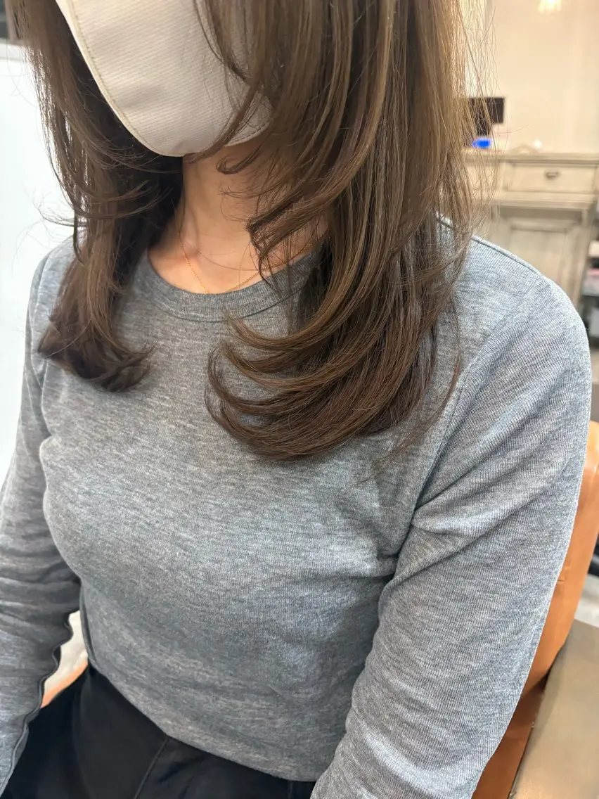 ミディアム ハイレイヤー レイヤーカット ERII /伏見 カットモデル募集中！のヘアスタイル