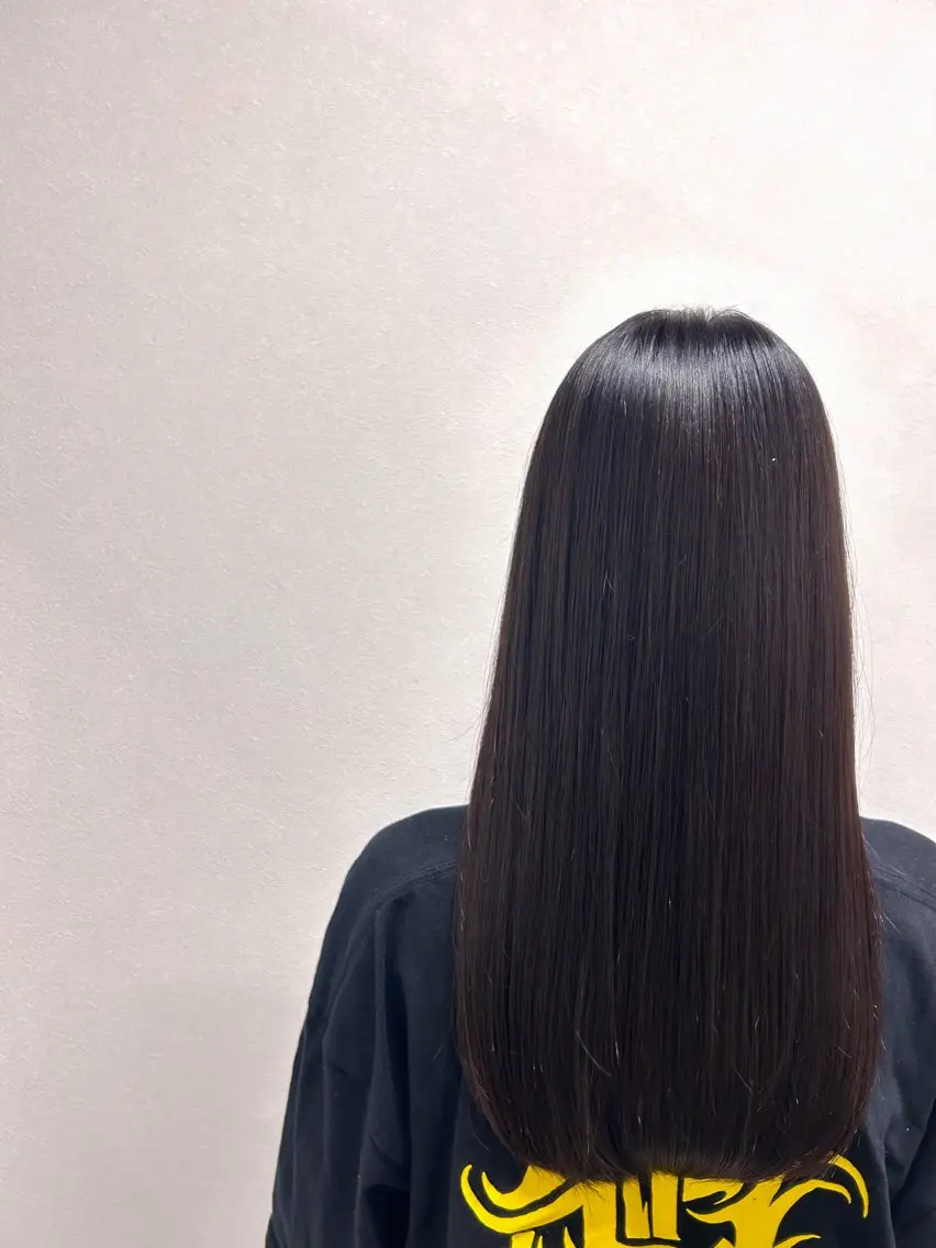 ロング ロング イノクチ マコト髪質改善カラーのヘアスタイル
