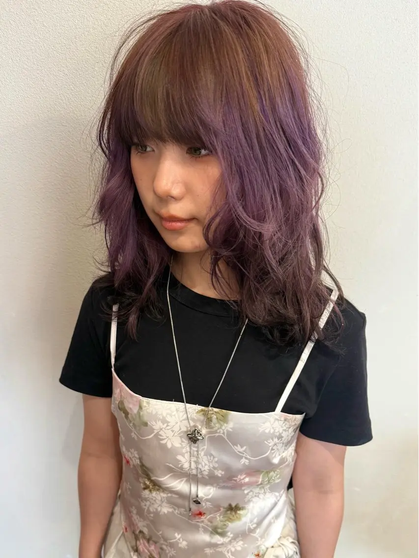 ミディアム カラー 黒髪 ブラウンカラー ラベンダーカラー ヘアカラー トリートメント タム 河原町のヘアスタイル